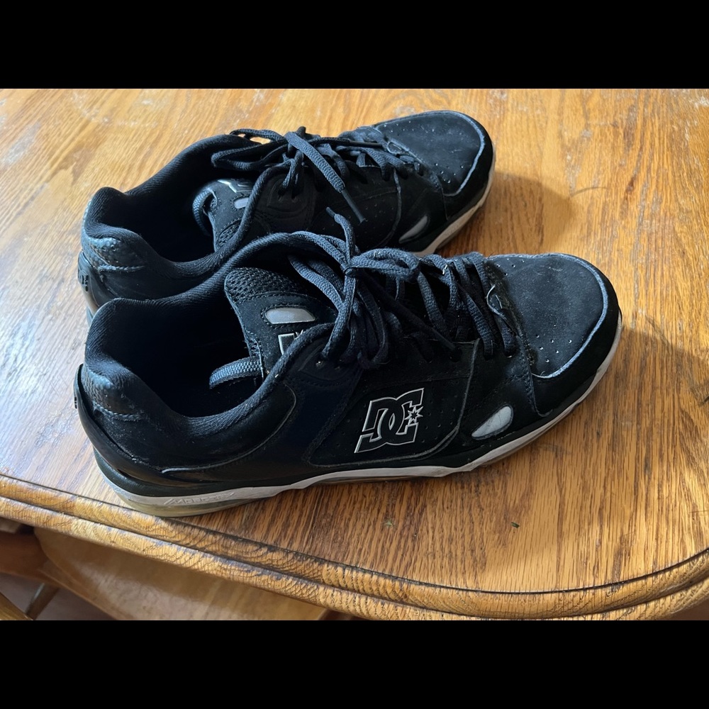 Dc shoes